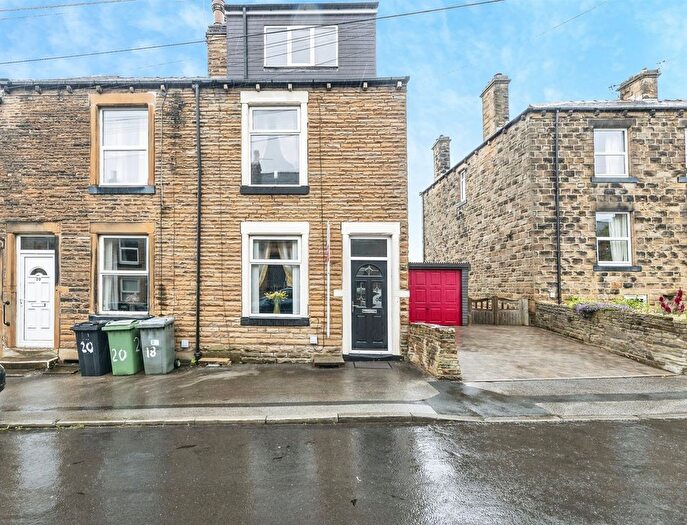 3 Bedroom End Terrace House For Sale In Chapel Street, Tingley, Wakefield, WF3
