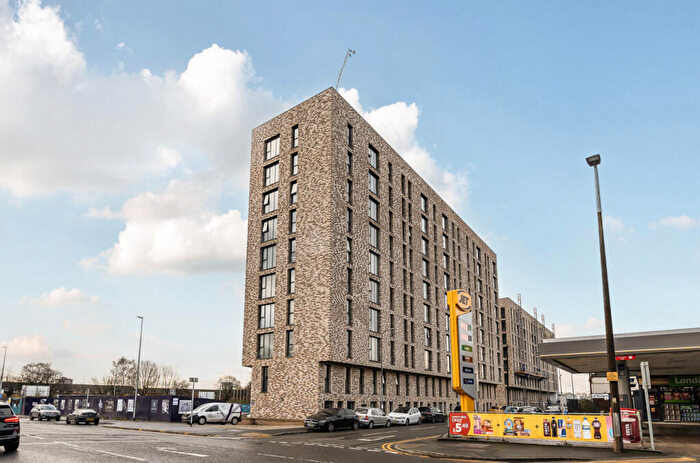 2 Bedroom Apartment For Sale In Oldfield Road, Salford, Greater Manchester, M5