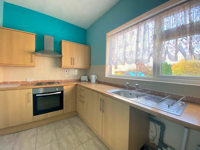 2 Bedroom Flat To Rent In St. Andrews Street, Dudley, West Midlands DY2