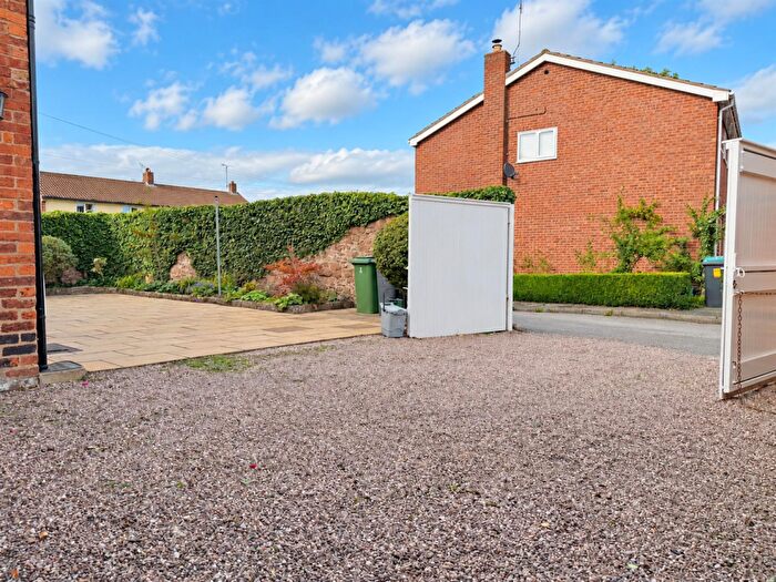 2 Bedroom House To Rent In Station Road, Wrexham, LL13