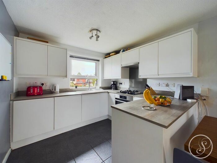 3 Bedroom Detached House To Rent In Montagu Place, Leeds, LS8