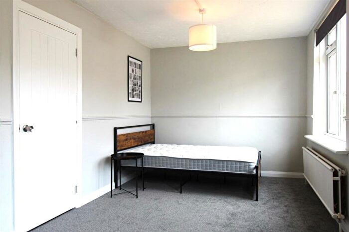 4 Bedroom House To Rent In Landseer Avenue, Bristol, BS7