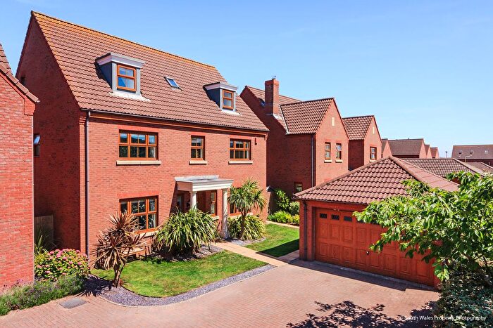 5 Bedroom Detached House For Sale In Sanderling Way, Porthcawl, CF36