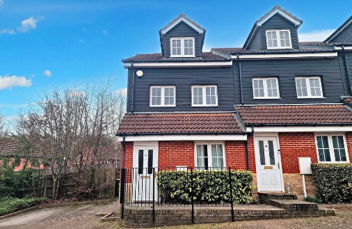 2 Bedroom House For Sale In Wharfdale Square, Tovil, Maidstone, ME15