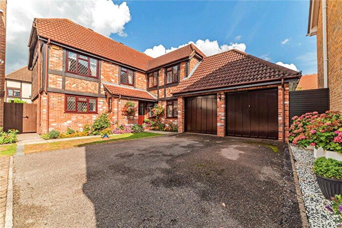 5 Bedroom Detached House For Sale In Bacon Close, College Town, Sandhurst, GU47