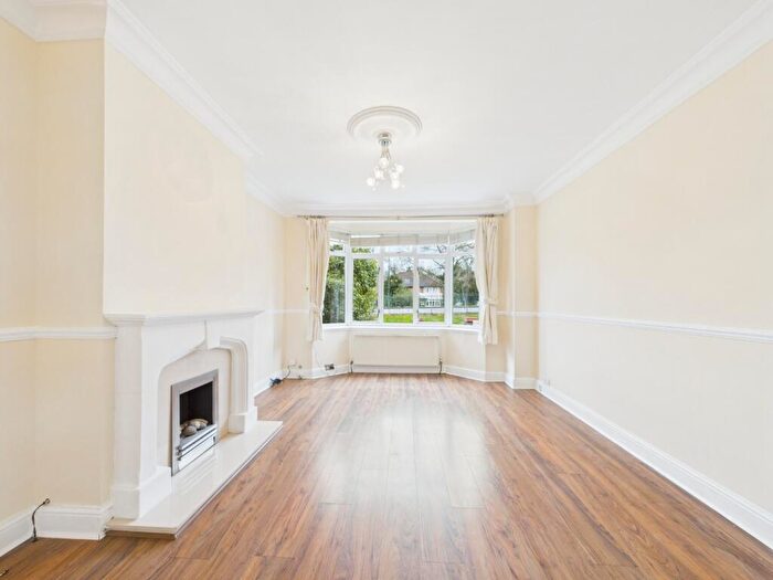 3 Bedroom Semi Detached House To Rent In Sidcup Road, London, Greater London, SE9