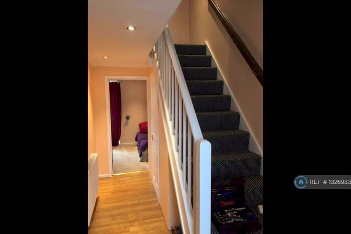 3 Bedroom Terraced House To Rent In Drayton Road, Cambridge, CB1