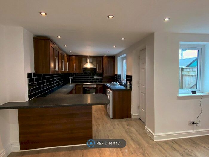 3 Bedroom Terraced House To Rent In Stuart Avenue, Bacup, OL13