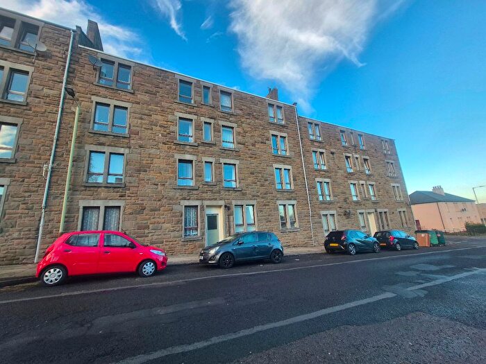 2 Bedroom Flat To Rent In Hill Street, Law, Dundee, DD3