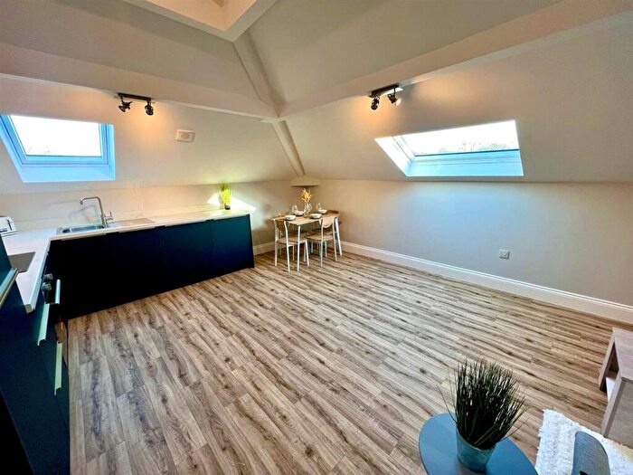 1 Bedroom Apartment To Rent In Westminster House, Ellesmere Road, M30