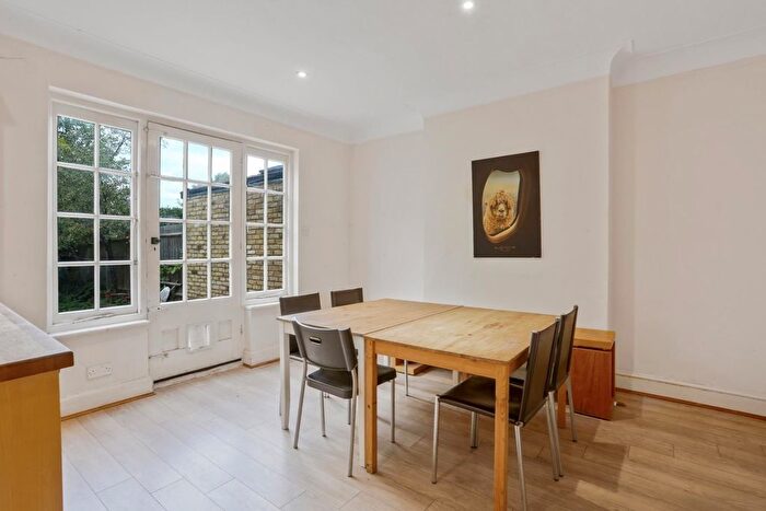 4 Bedroom Terraced House To Rent In Mayford Road, London, SW12