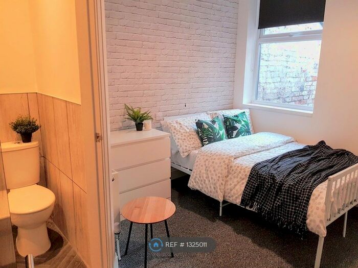 6 Bedroom Terraced House To Rent In Esher Road, Liverpool L6