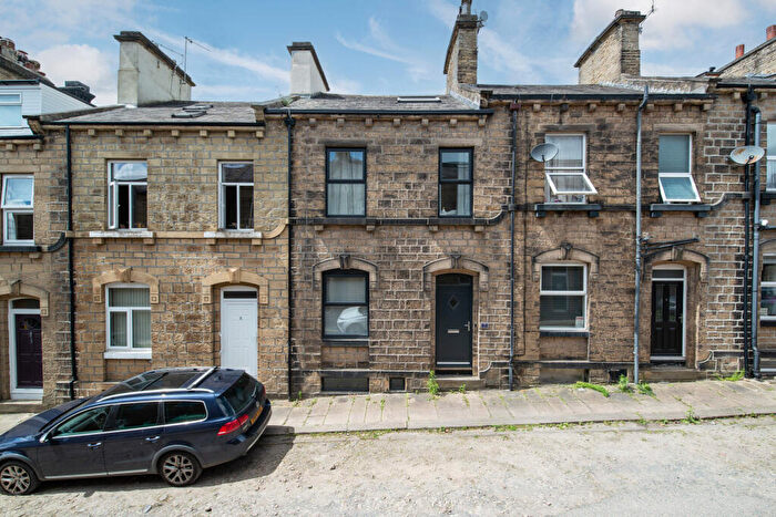 3 Bedroom Terraced House For Sale In Arthur Street, Bingley, West Yorkshire, BD16