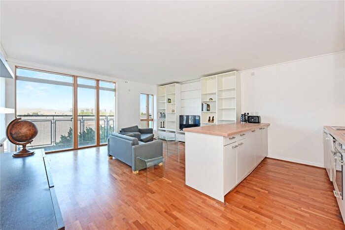 3 Bedroom Flat To Rent In John Harrison Way, London, SE10