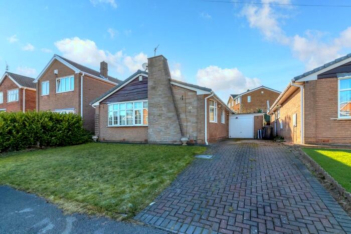 2 Bedroom Detached Bungalow To Rent In Grosvenor Drive, Barnsley, S70