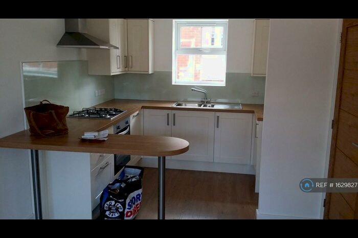 1 Bedroom Flat To Rent In White Lion Mews, Leighton Buzzard, LU7