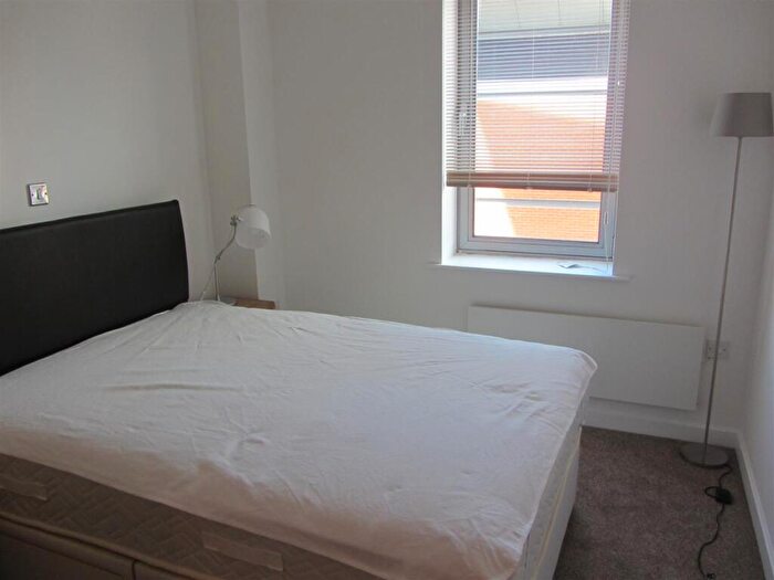 1 Bedroom Apartment To Rent In Whitehall Quay, Whitehall Road, Leeds, LS1
