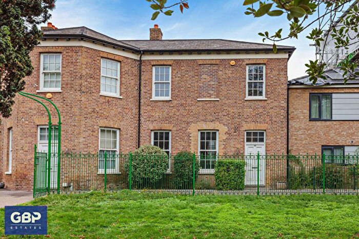 2 Bedroom Terraced House For Sale In Bournebrook Grove, Romford, RM7