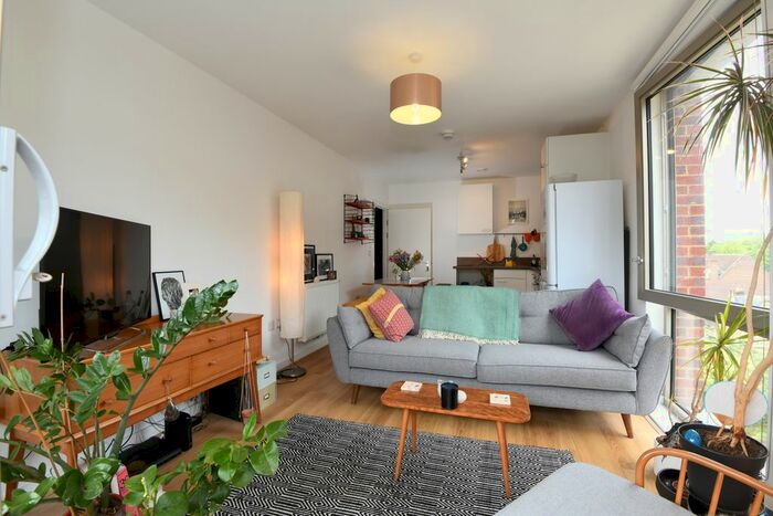 1 Bedroom Flat To Rent In Coster Avenue, London, N4