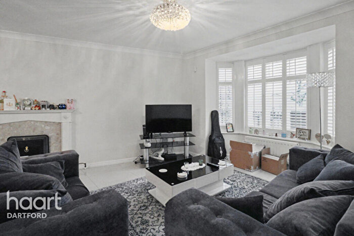 3 Bedroom Terraced House To Rent In Prioress Crescent, Greenhithe, DA9