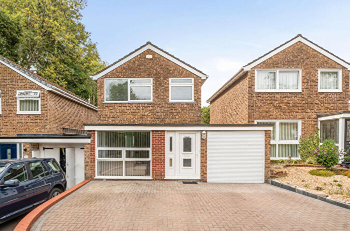 3 Bedroom Link Detached House For Sale In Turnstone Gardens, Lordswood, Southampton, Hampshire, SO16