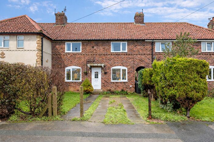 3 Bedroom Terraced House For Sale In Grange Avenue, Tadcaster, LS24