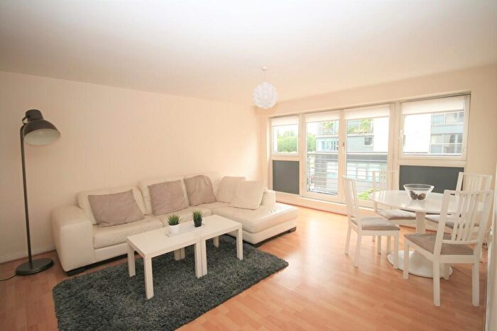 2 Bedroom Flat To Rent In Wallace Street - Spacious & Modern Bed Furnished Apartment, Tradeston - Available //, G5