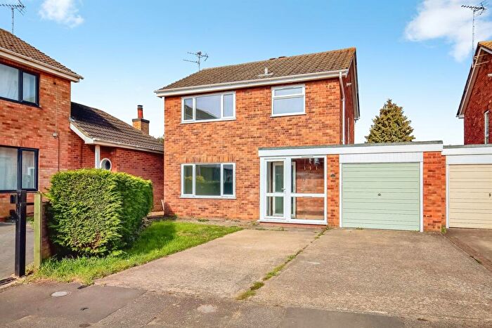 3 Bedroom Detached House For Sale In Bettles Close, Peterborough, PE1