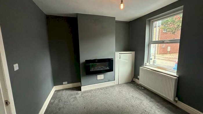 3 Bedroom Terraced House To Rent In King Street, Burton-On-Trent, Staffordshire, DE14
