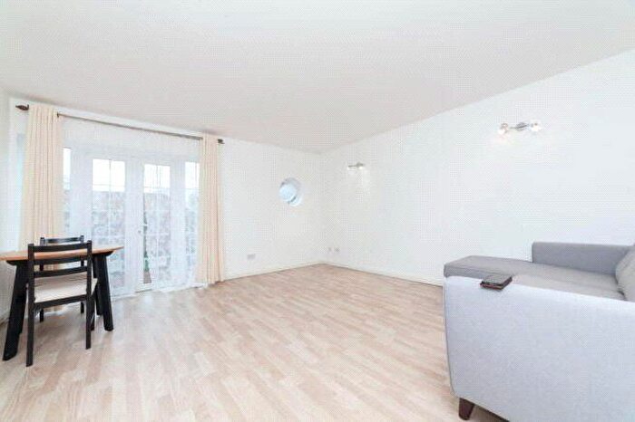2 Bedroom Flat For Sale In Whales Yard, West Ham Lane, London, E15