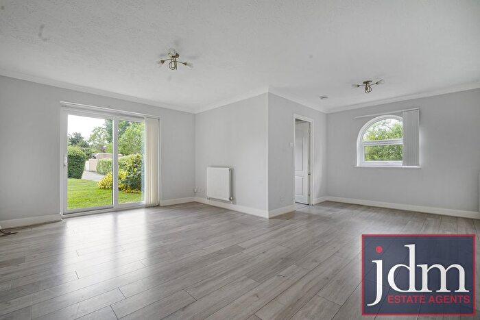 2 Bedroom Flat To Rent In Centenary Court, Albemarle Road, Beckenham, BR3