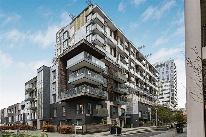 1 Bedroom Flat To Rent In Barge Walk, London, SE10