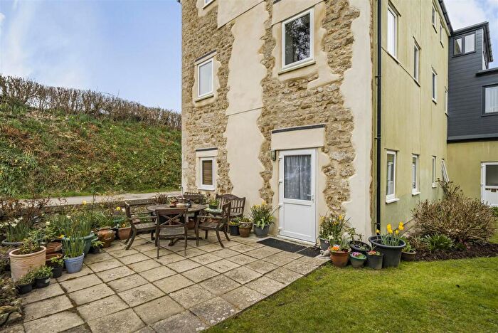 2 Bedroom Flat For Sale In Stoke Water House, Beaminster, DT8