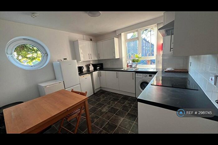 4 Bedroom Flat To Rent In Farjeon House, London, NW6