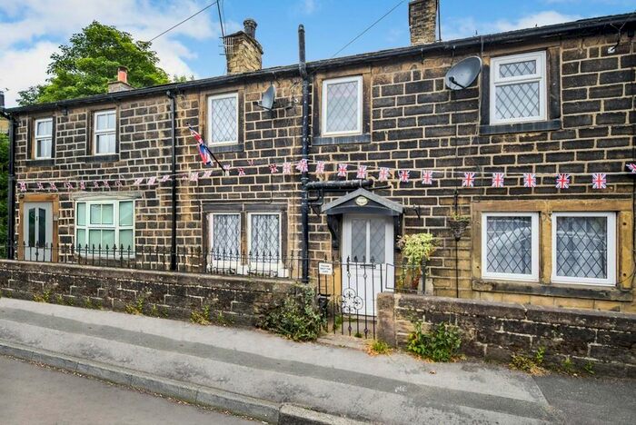 2 Bedroom Cottage To Rent In Halifax Road, Cullingworth, Bradford, BD13
