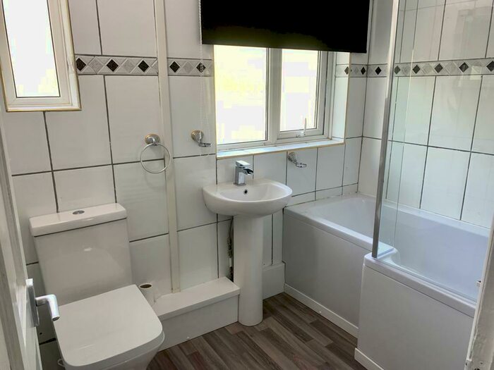 3 Bedroom House To Rent In Ambleside Road, Lancaster, LA1