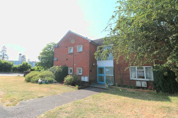 Studio To Rent In Rectory Wood, Harlow, CM20