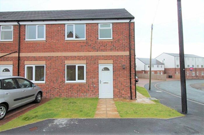 3 Bedroom Semi-Detached House To Rent In Wellington Court, Bradford, West Yorkshire, BD6