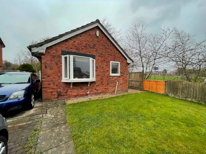 2 Bedroom Bungalow To Rent In Parkside, Lea, Preston, PR2