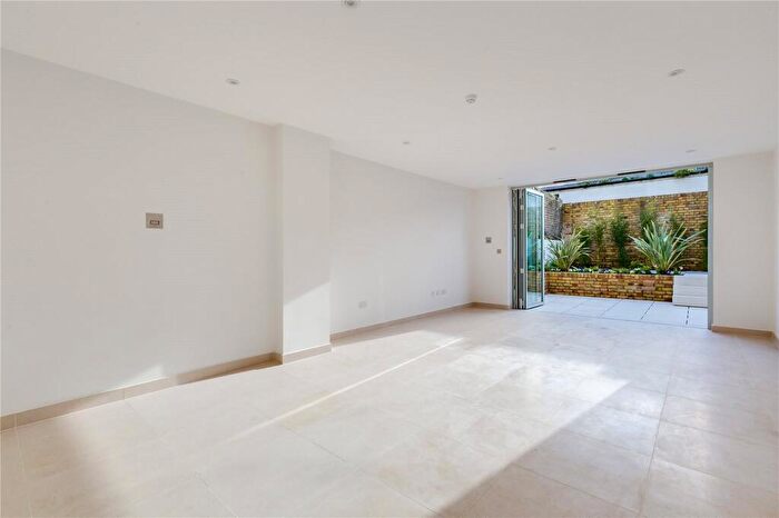 4 Bedroom House To Rent In Horsell Road, Holloway, N5