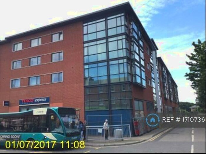 2 Bedroom Flat To Rent In Marconi Plaza, Chelmsford, CM1