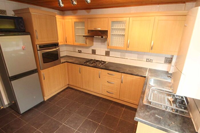 2 Bedroom Terraced House For Sale In Castle Street, Oswestry, SY11
