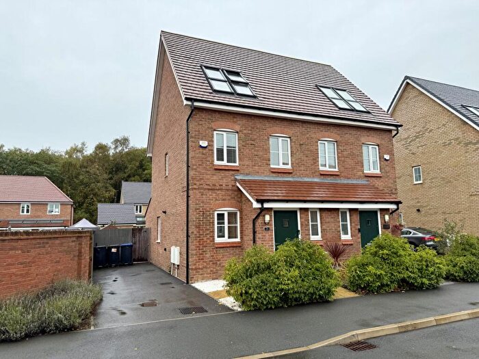 3 Bedroom Semi-Detached House For Sale In Farmyard Close, Rectory Farm, NN3