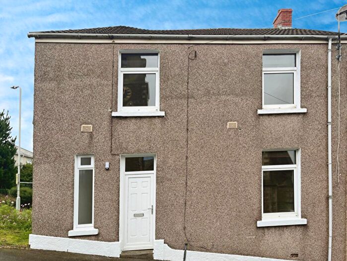 3 Bedroom House To Rent In Maes Street, St. Thomas, Swansea, SA1