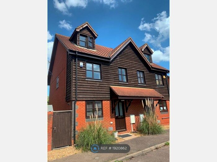 3 Bedroom Semi-Detached House To Rent In Deacon Place, Middleton, Milton Keynes, MK10