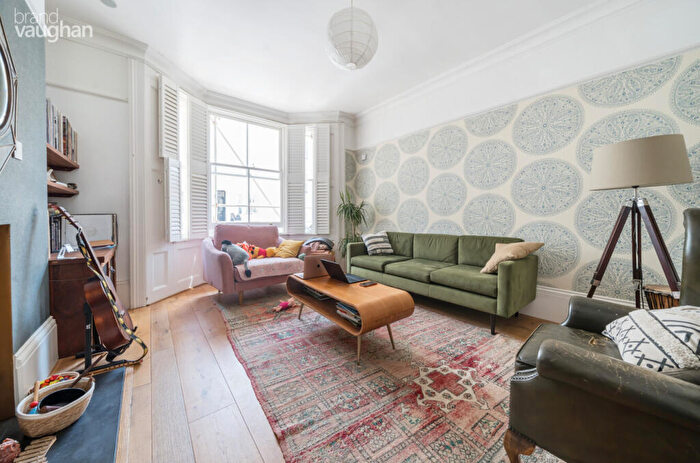 4 Bedroom Maisonette To Rent In York Road, Hove, BN3