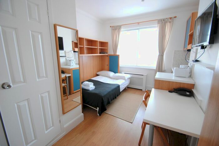 Studio To Rent In Fulham Palace Road, Hammersmith, London, W6