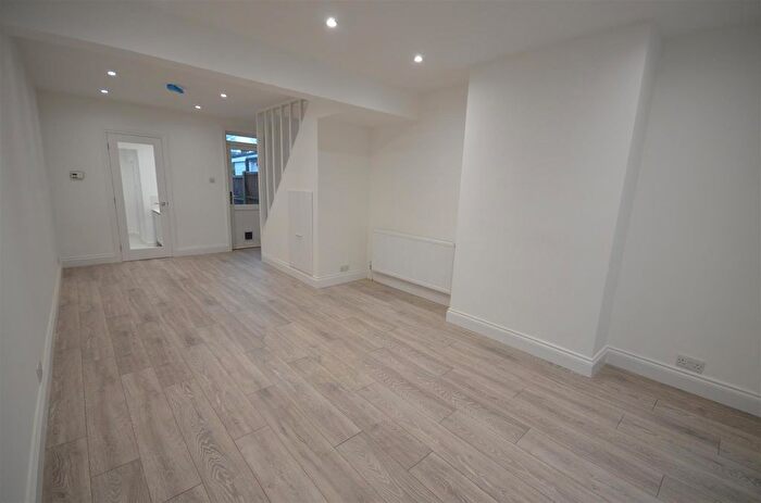 2 Bedroom Terraced House To Rent In Brighton Road, Watford, WD24