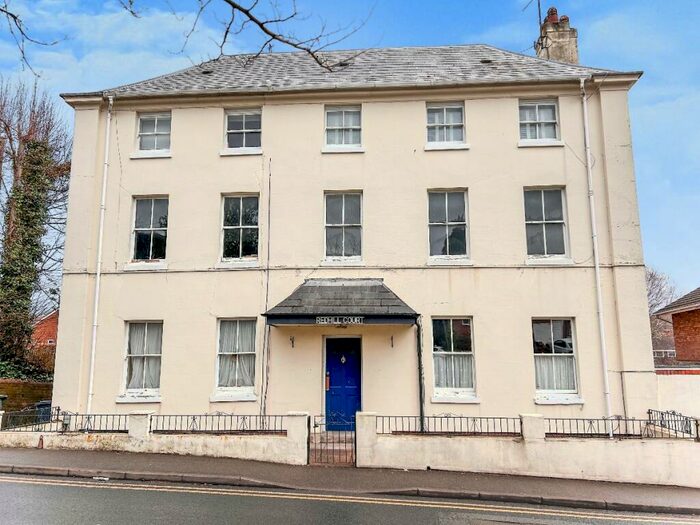 2 Bedroom Flat To Rent In Redhill Court, Redhill, Stourbridge, DY8