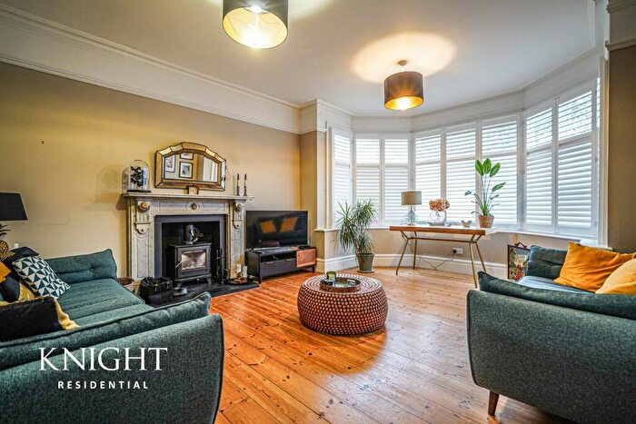 6 Bedroom Detached House For Sale In Cambridge Road, Colchester, CO3